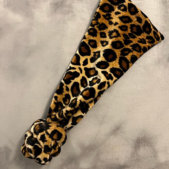 KNOT HEADBANDS/HEADWRAPS ••BUNDLE OF 5•• - Picture 5 of 10